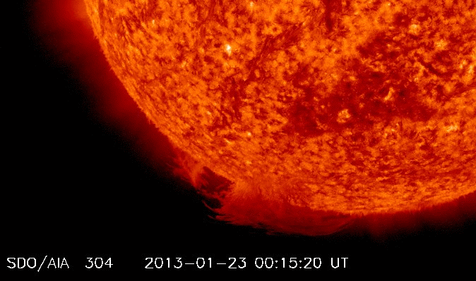 SDO zarejestrowało piękną erupcję na Słońcu.